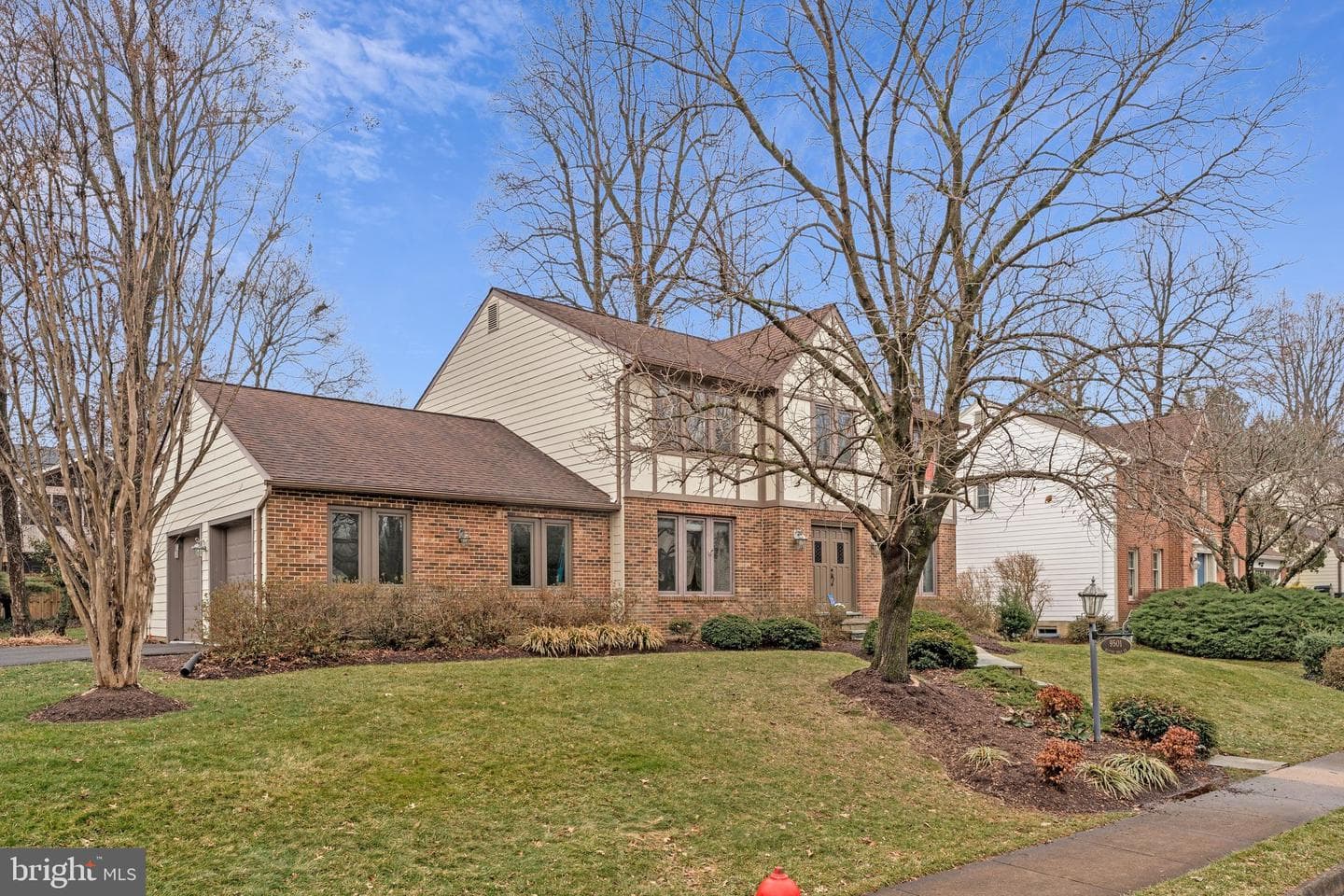 9501 Blythe Dale Court photo 4