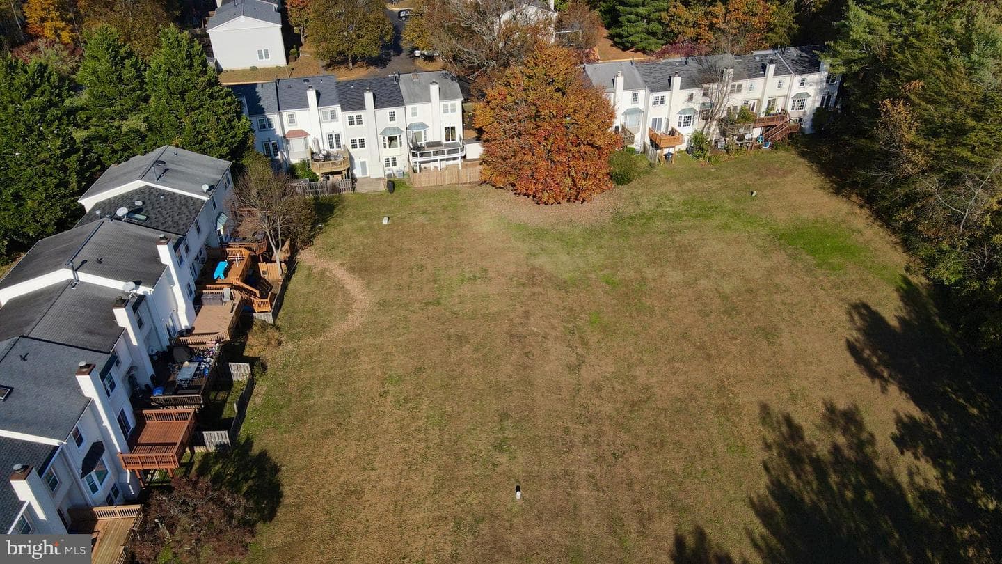 5734 Edgewater Oak Court photo 35
