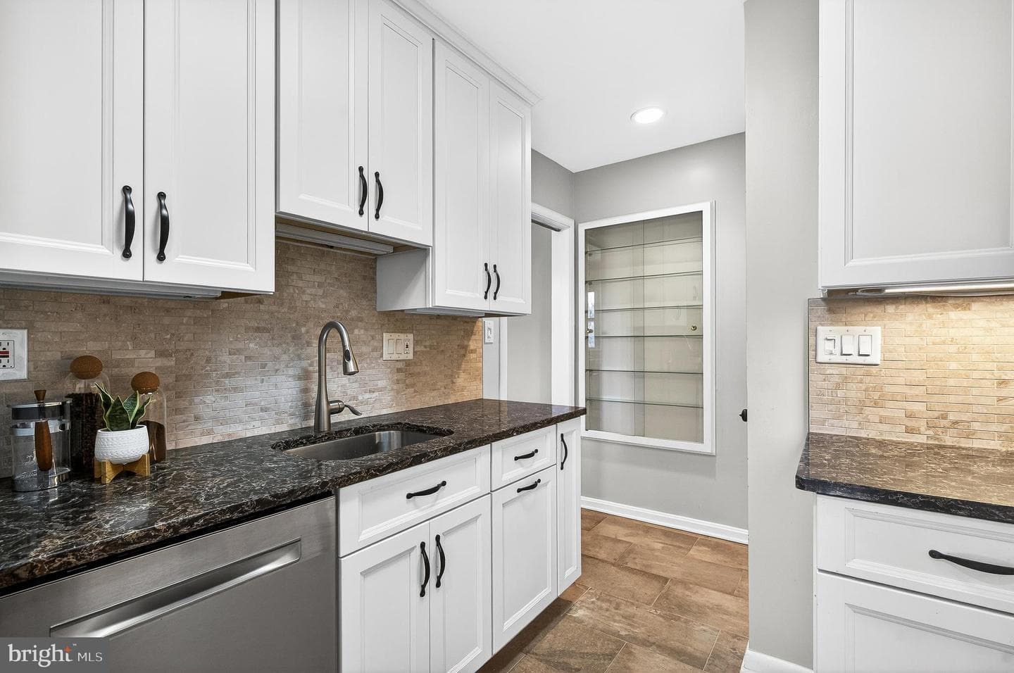 2527 Midway Street photo 12