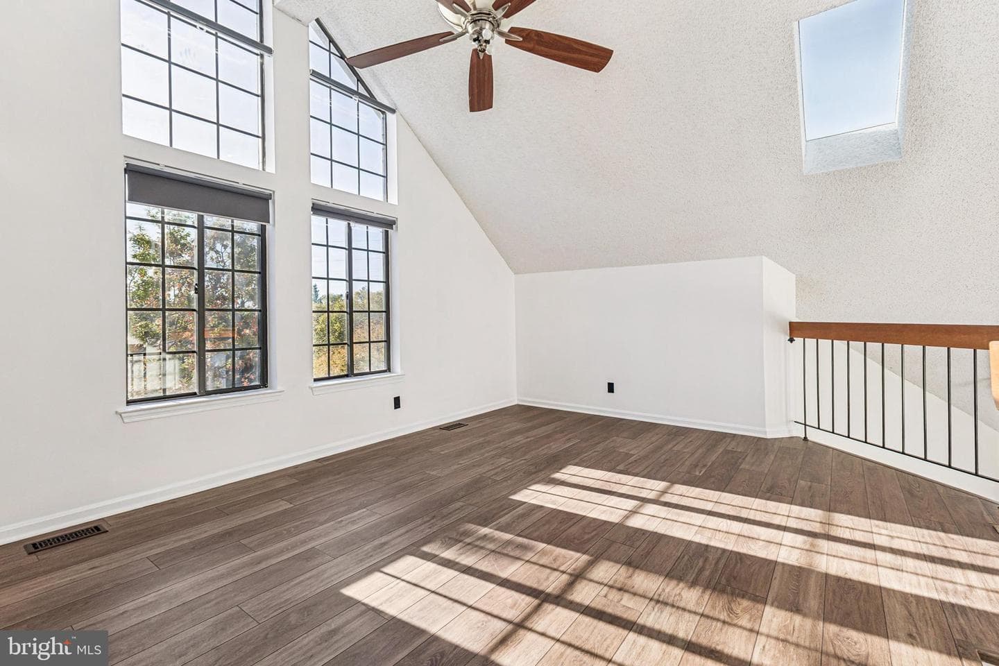 6006 Curtier Drive #f photo 19