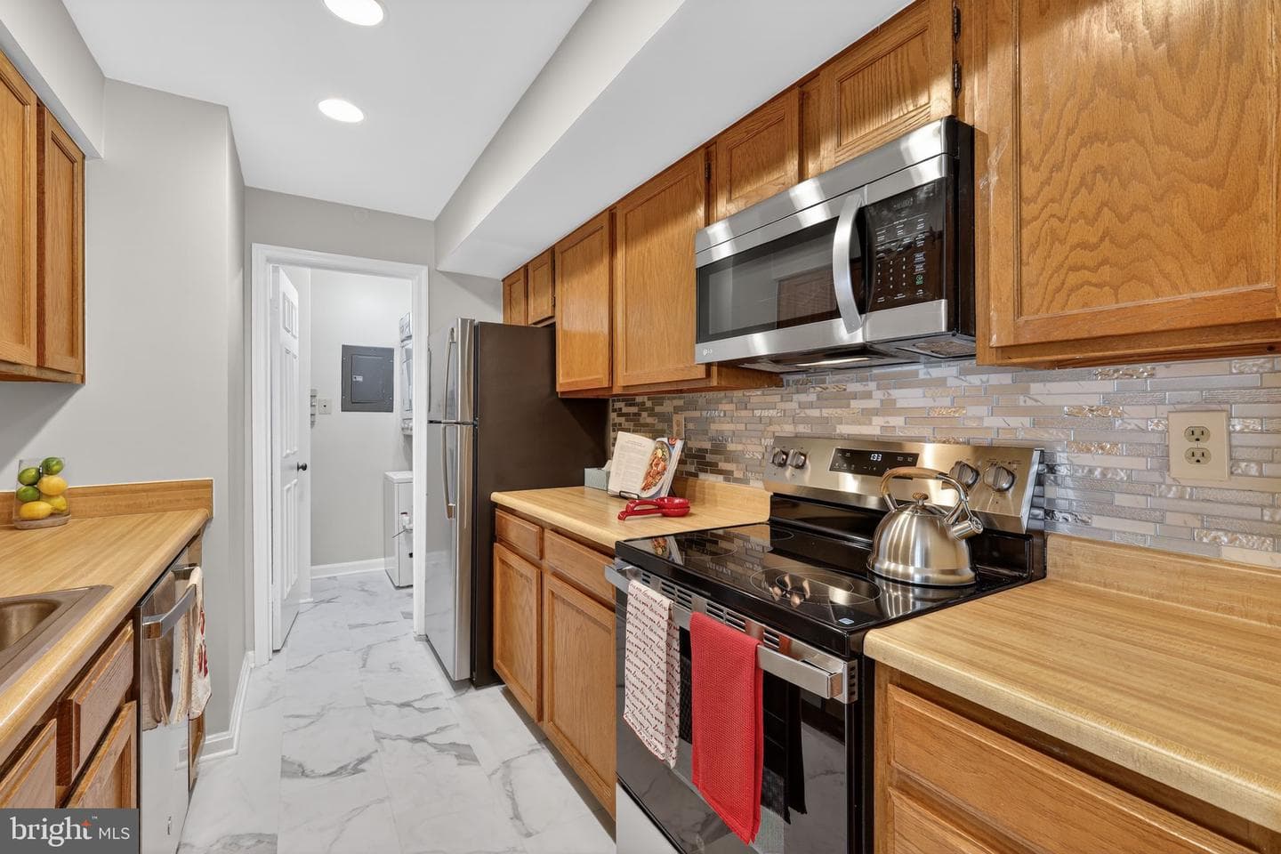10204 Ashbrooke Court #10 photo 6