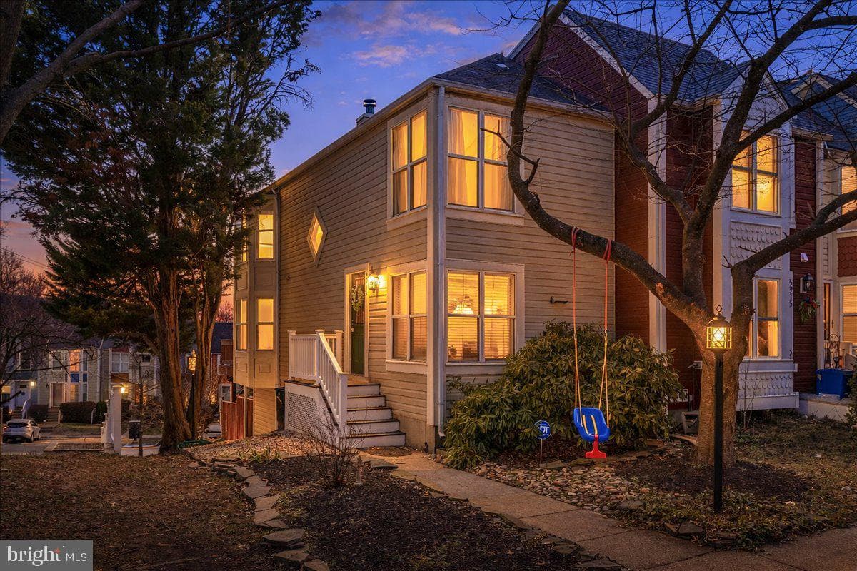 5913 Sir Cambridge Way photo 23
