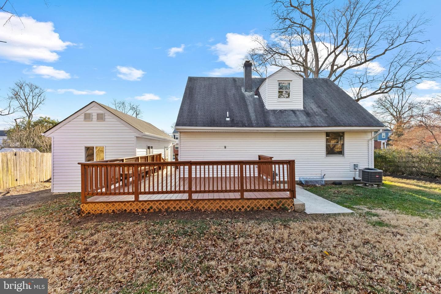 2012 Rollins Drive photo 28
