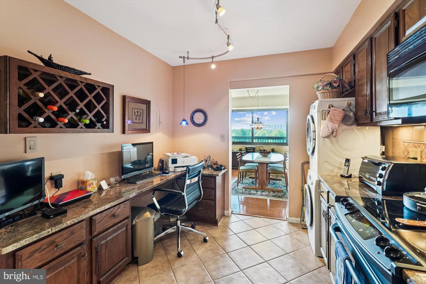 3713 S George Mason Dr photo 15