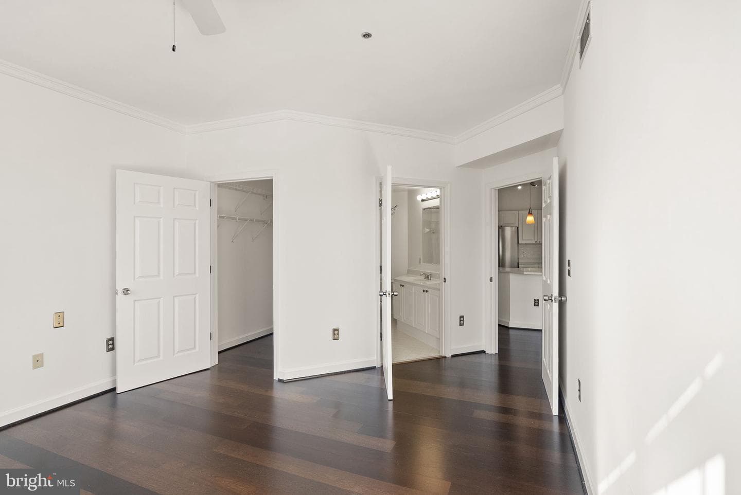 1625 International Drive #305 photo 25