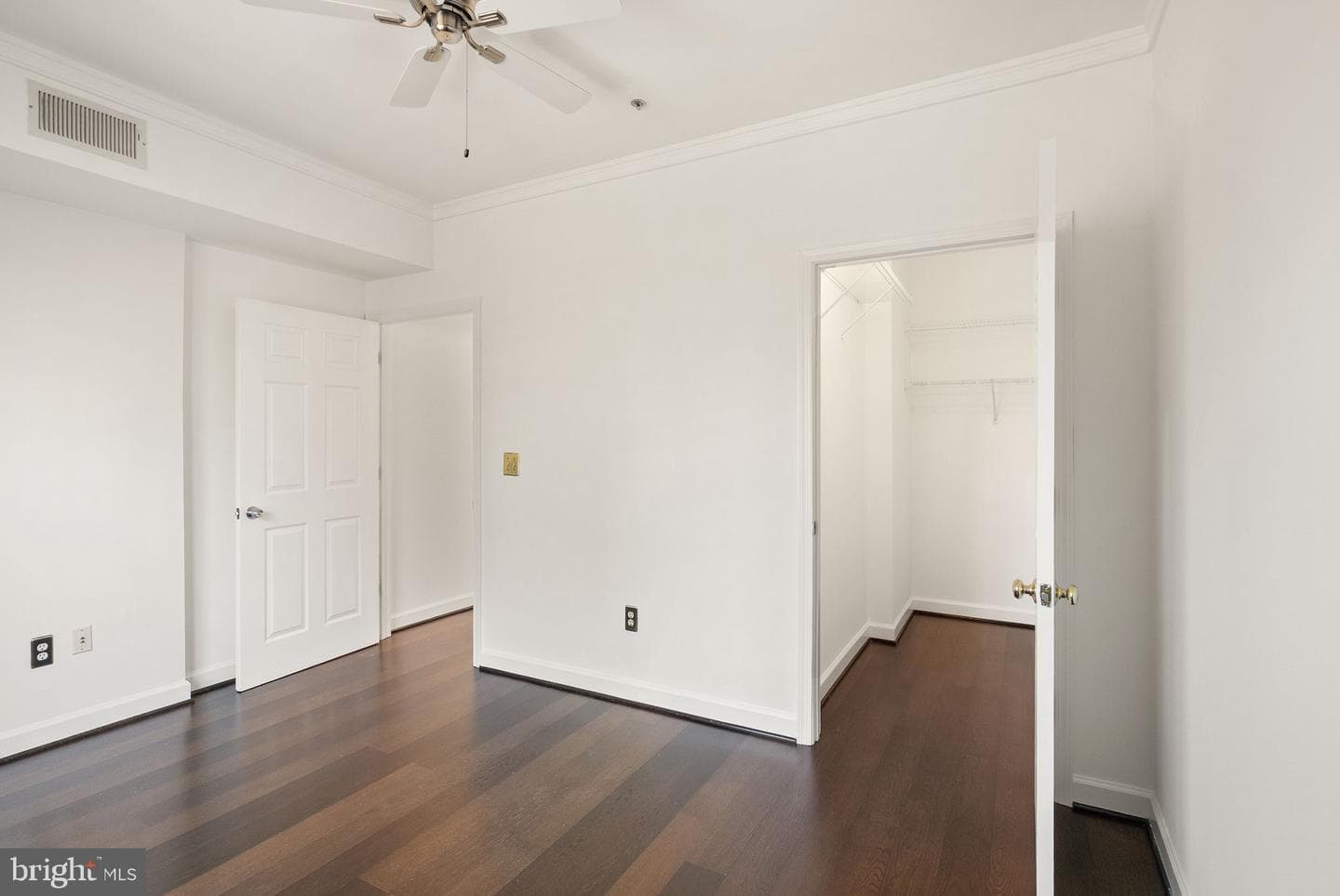1625 International Drive #305 photo 31