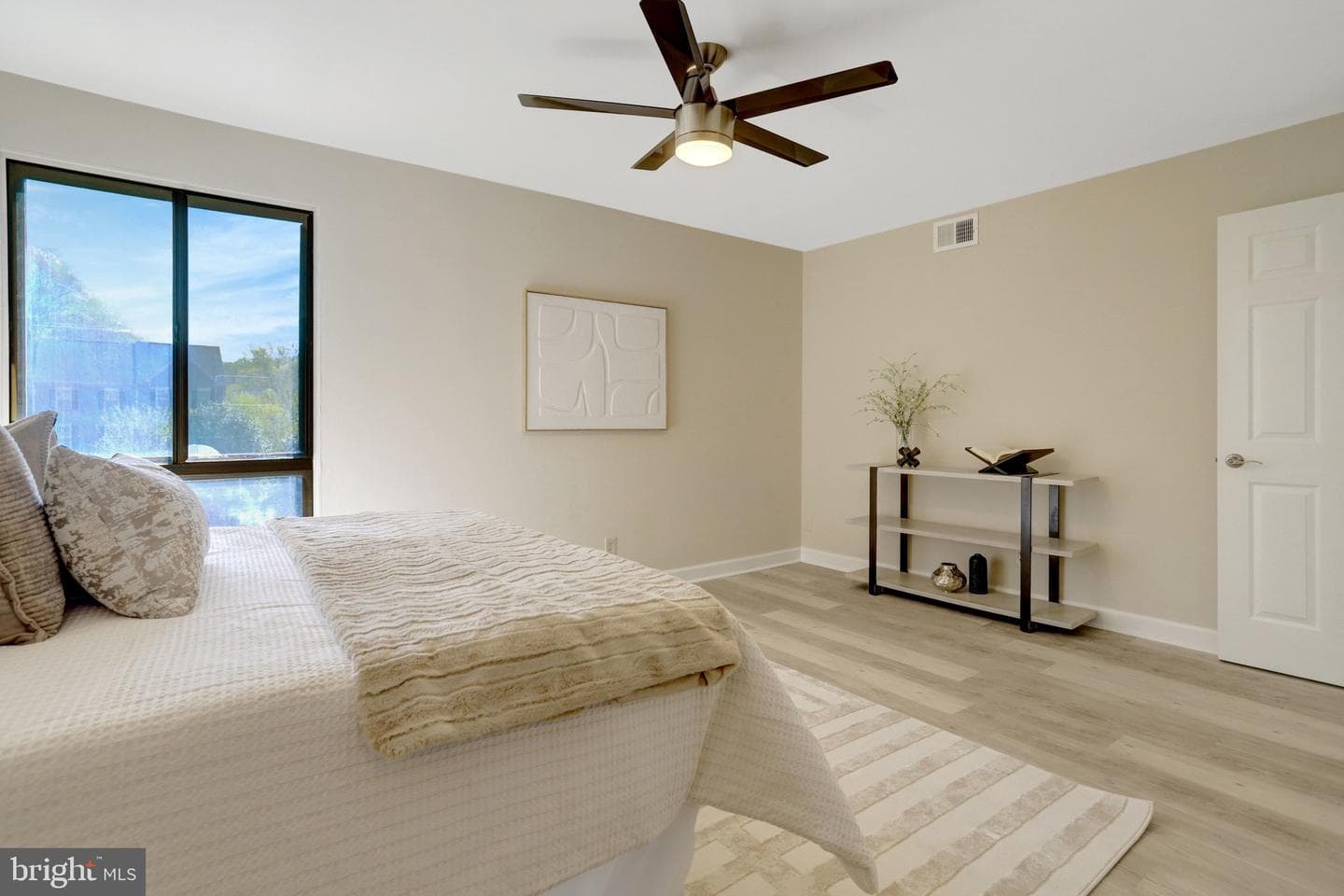 7800 Dassett Court #204 photo 21