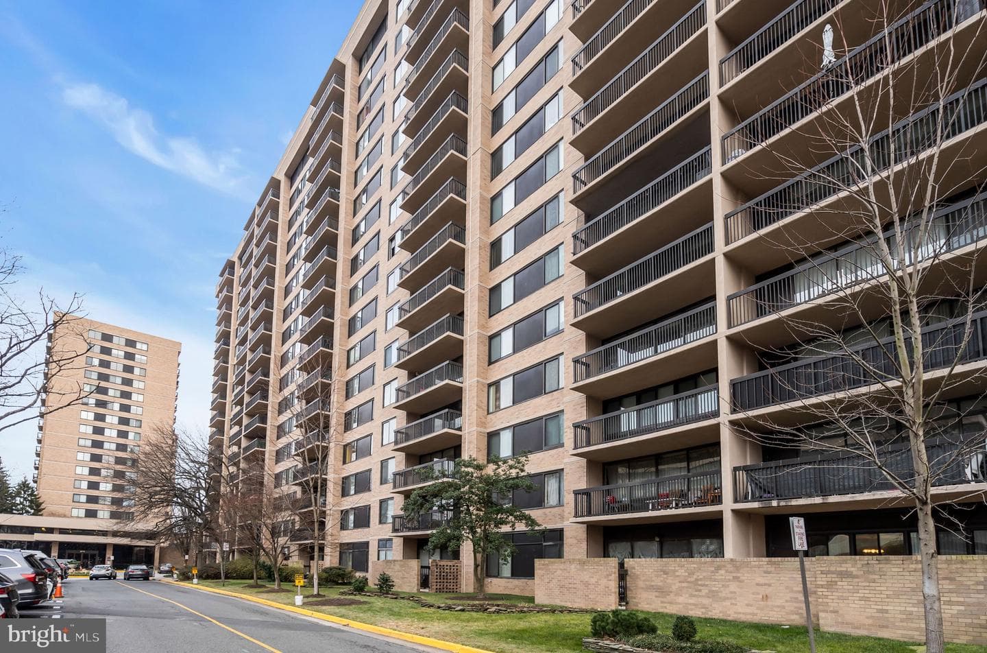 3713 S George Mason Drive #1109 photo 3