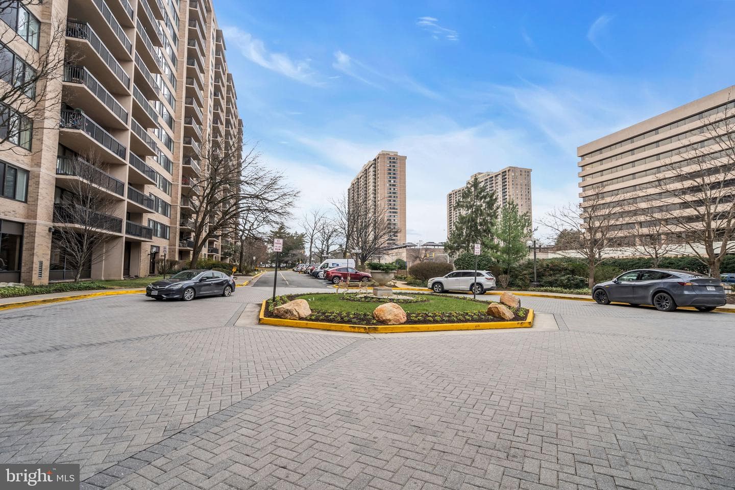 3713 S George Mason Drive #1109 photo 4