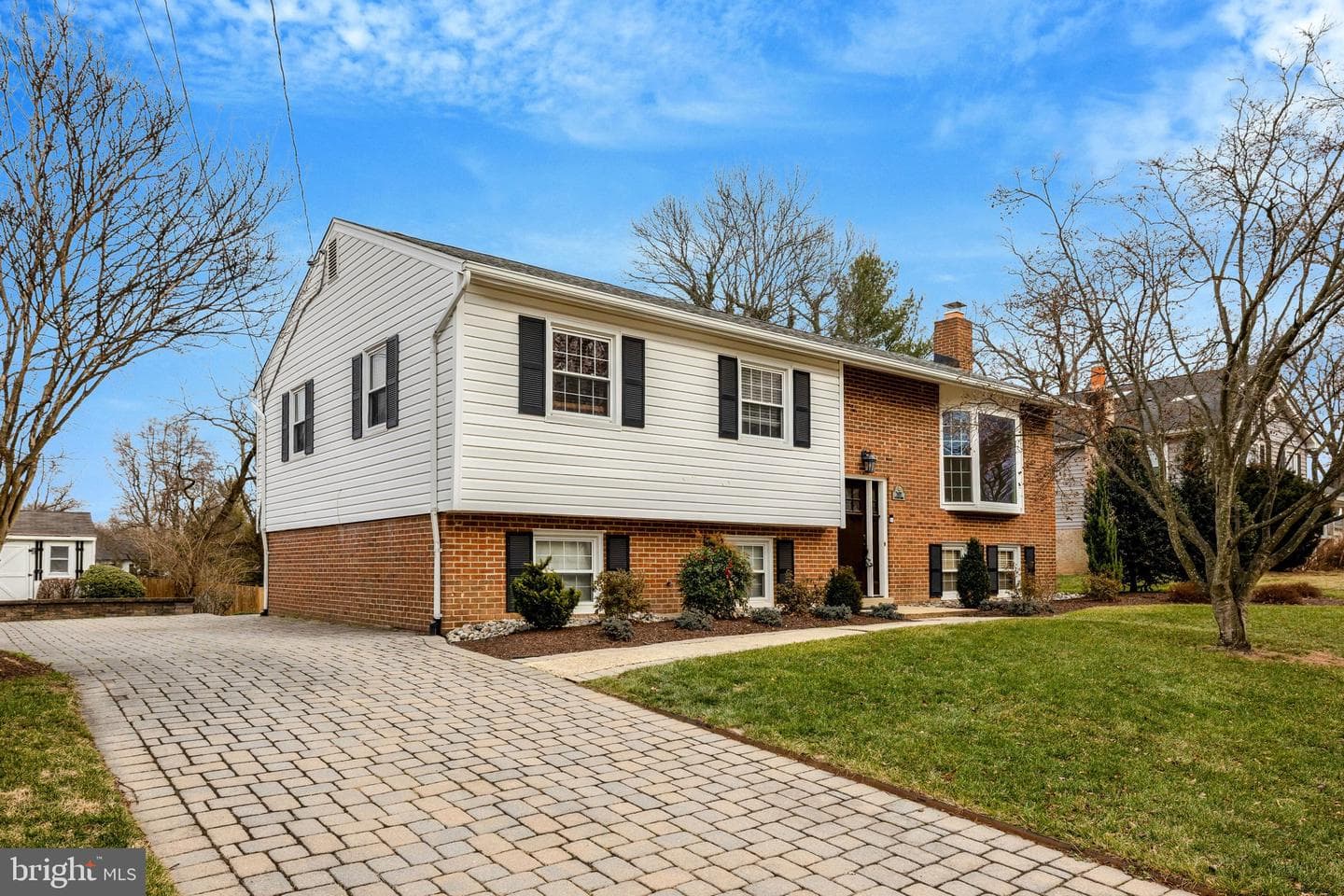 307 Valeview Court NW photo 2
