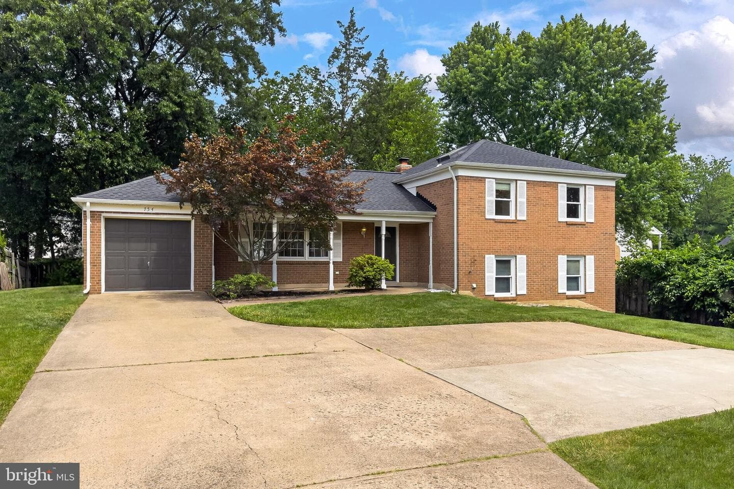 754 Barbaralynn Place photo 4