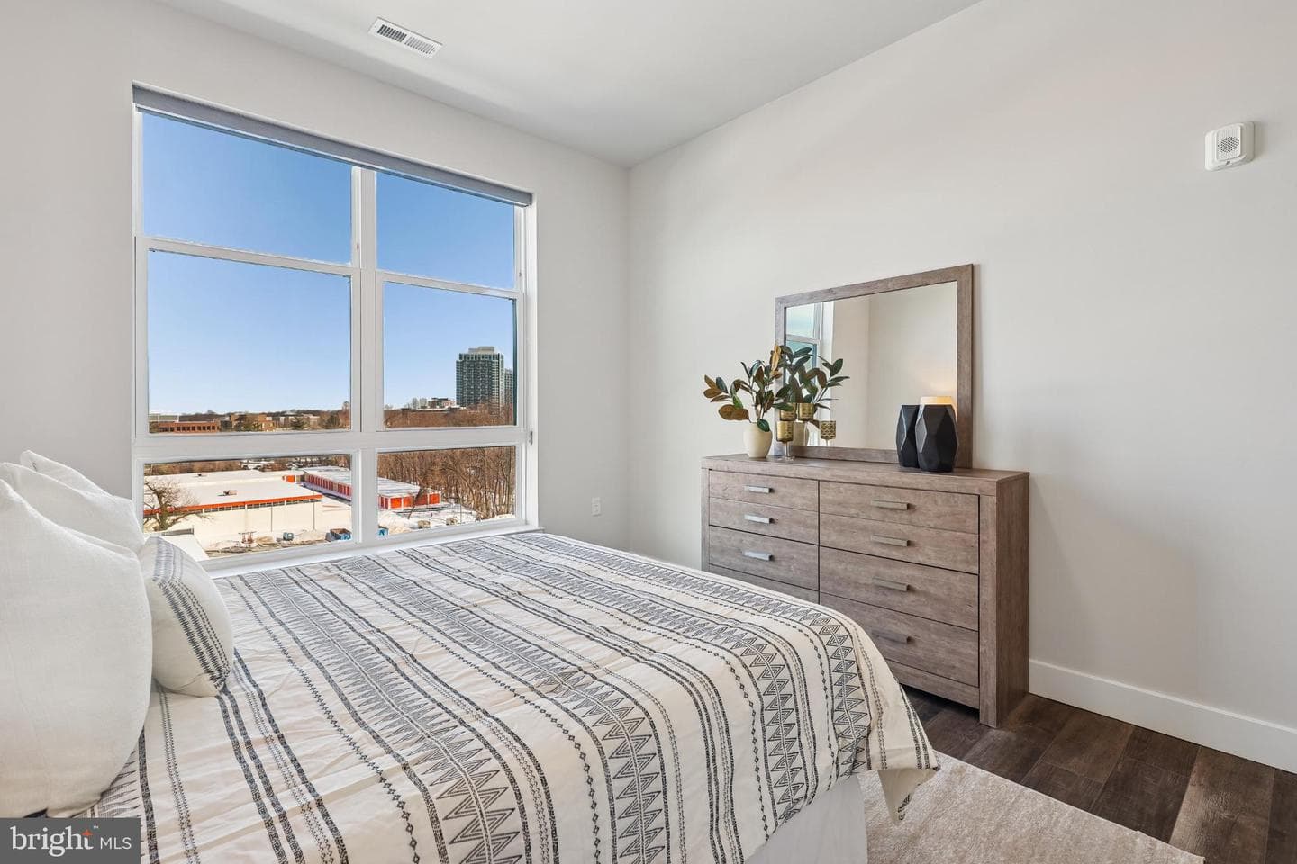 1761 Old Meadow Road #517 photo 19