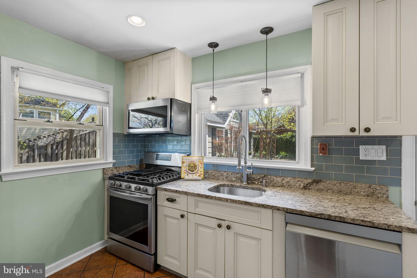 7005 Grove Road photo 17