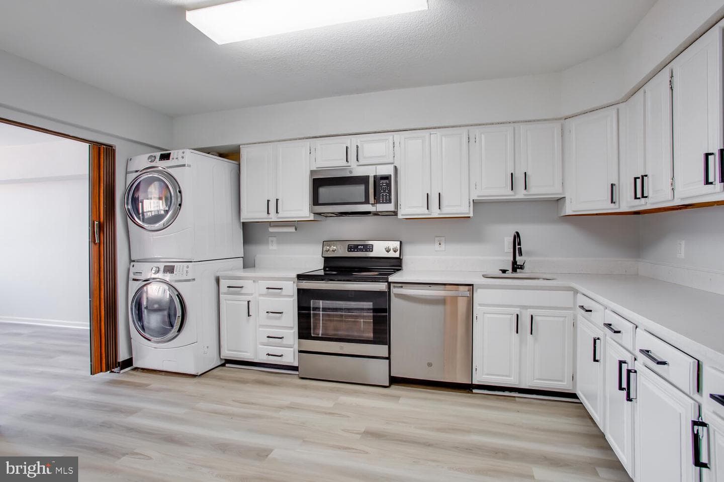 3713 S George Mason Dr # 1506 photo 8