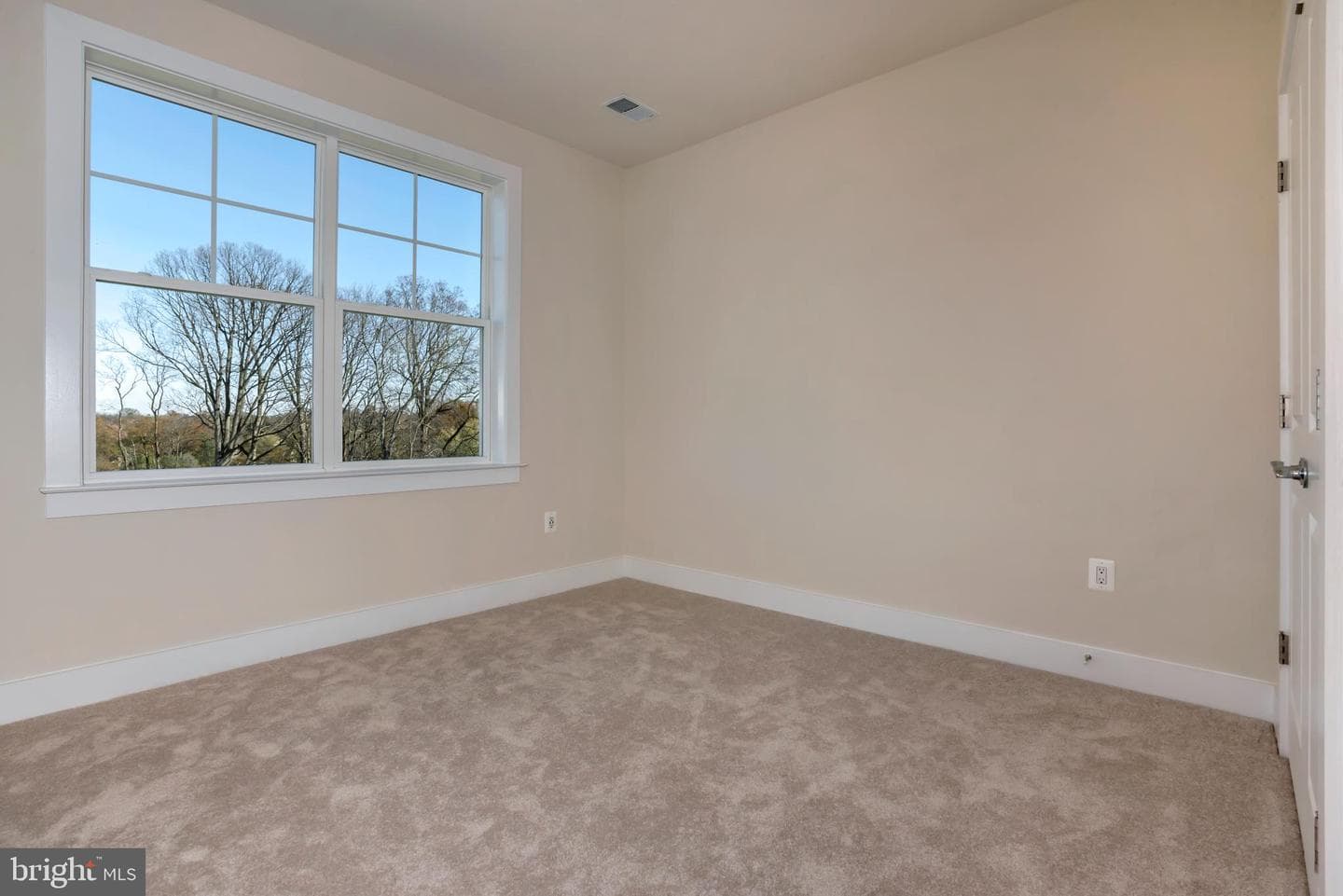 8753 Southern Oaks Place photo 15