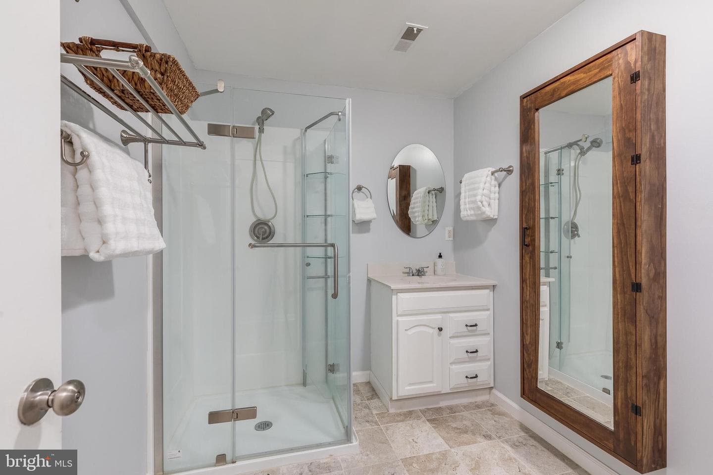 8051 Oak Hollow Lane photo 39
