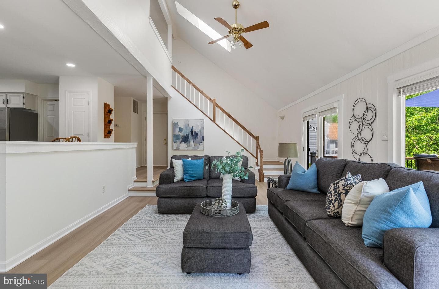 8051 Oak Hollow Lane photo 6