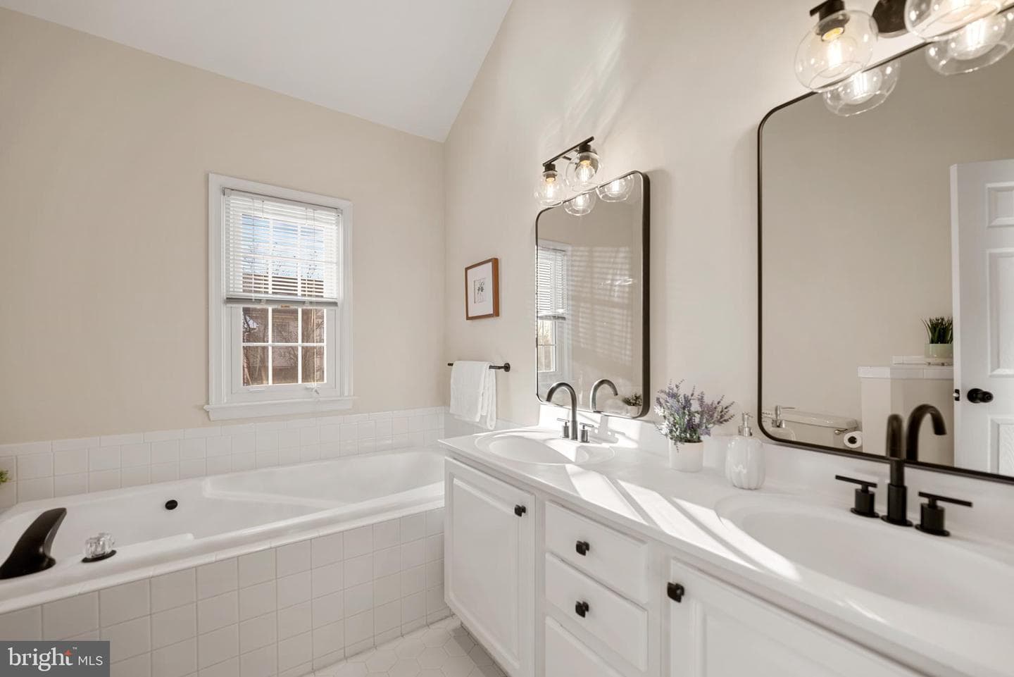 6489 Sharon Kay Court photo 23