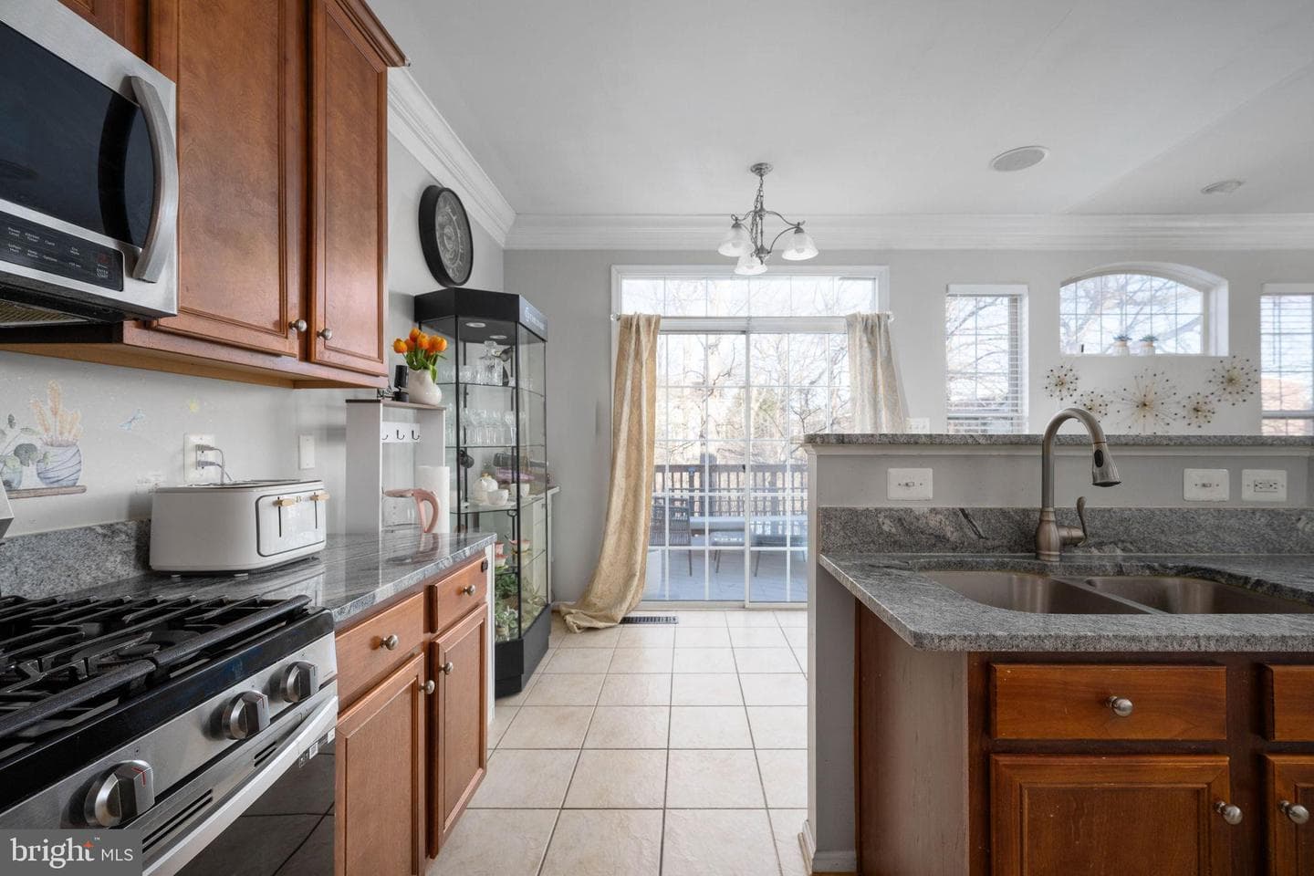 8593 Wyngate Manor Court photo 16