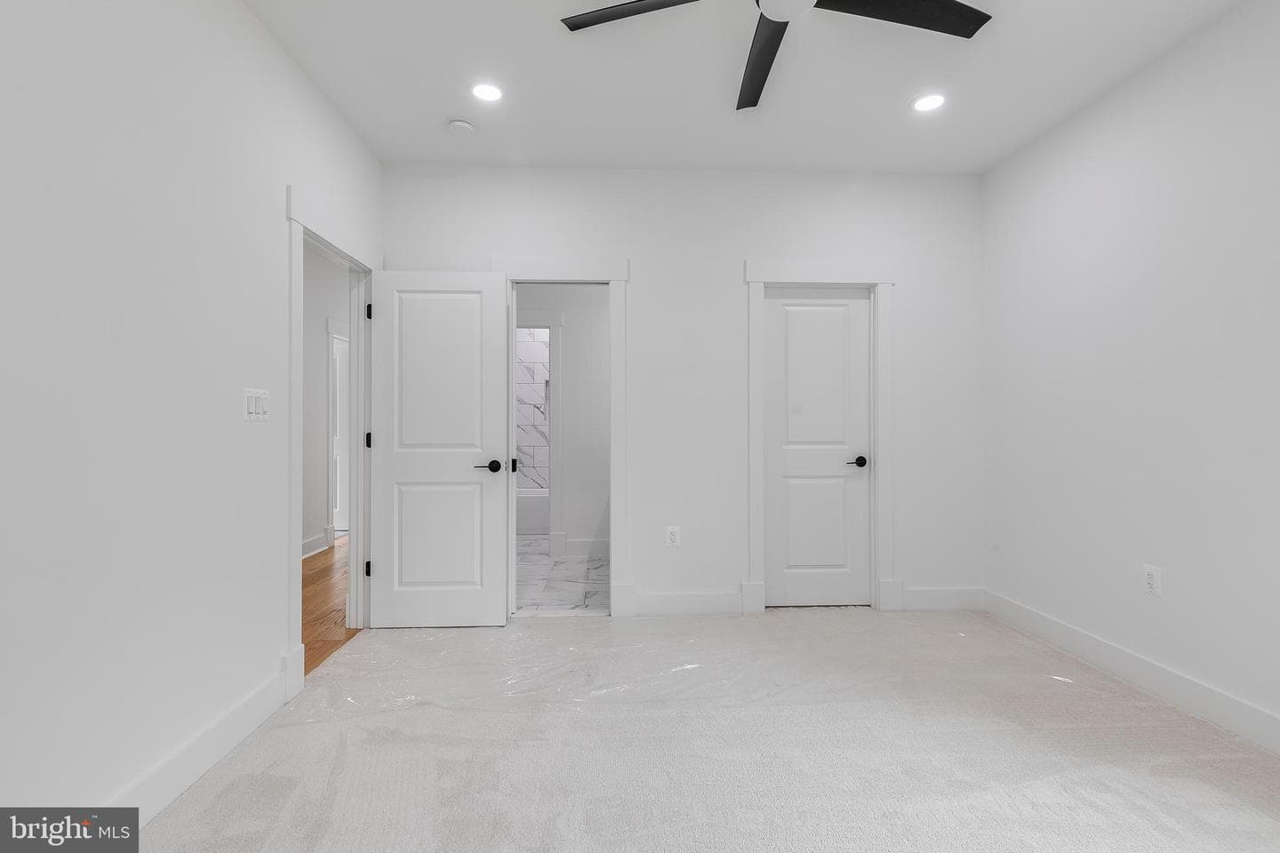 2817 Derek Road photo 38