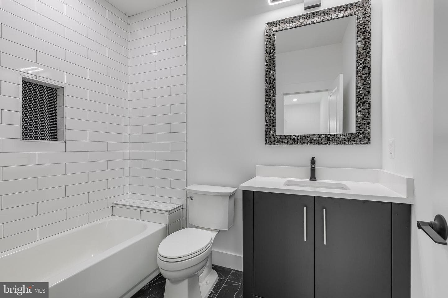 2817 Derek Road photo 43