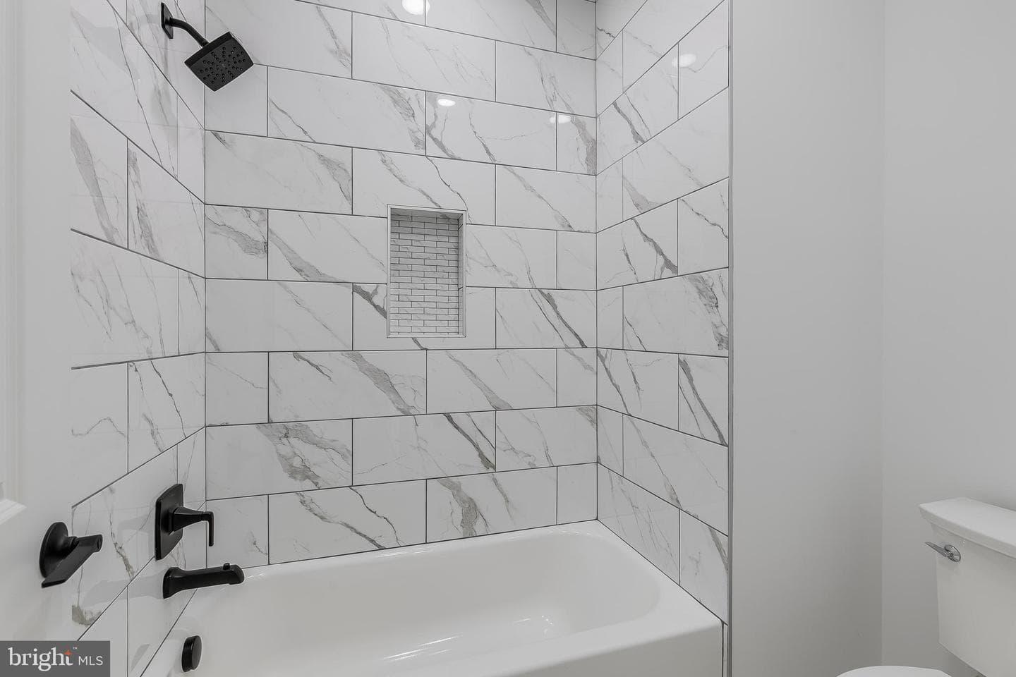 2817 Derek Road photo 47