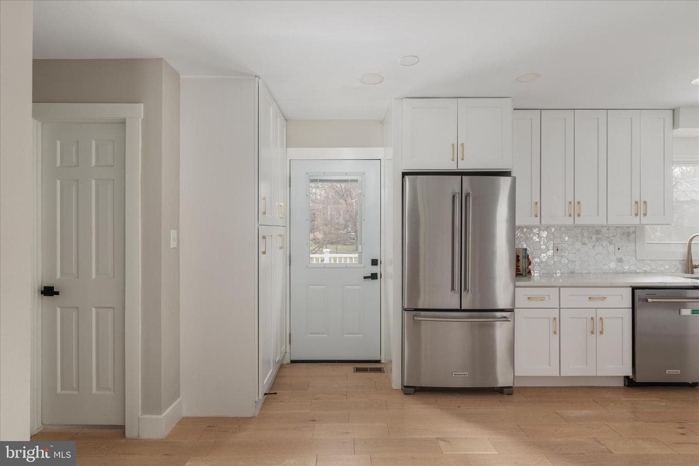 1002 Kerge Court SE photo 6