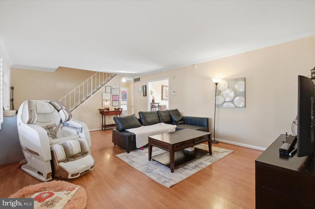 13315 Pennypacker Lane photo 5
