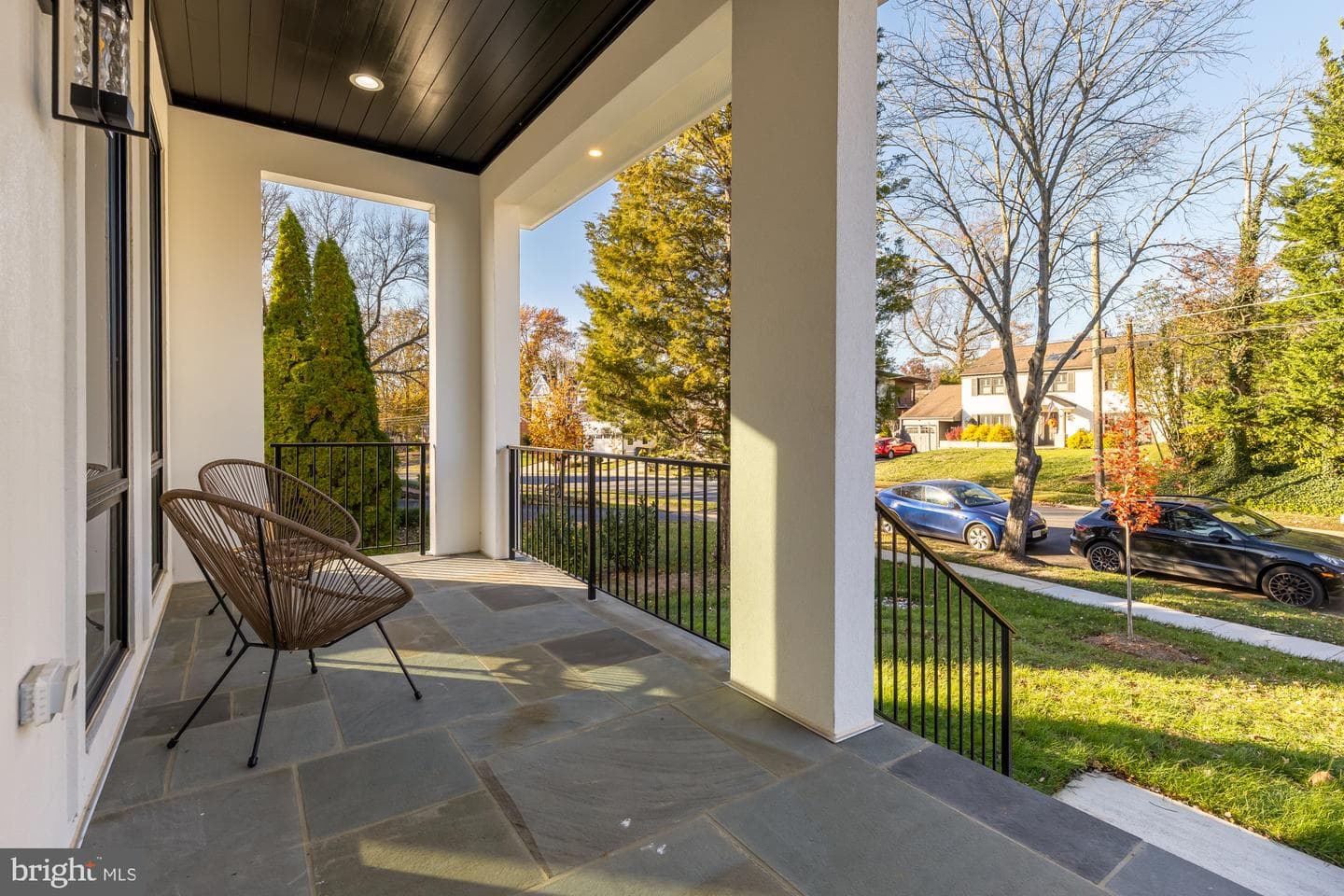6935 Southridge Drive photo 4