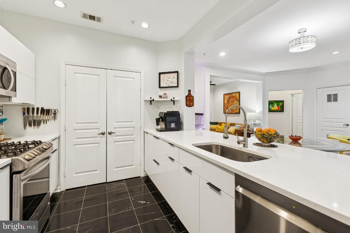 12000 Market Street #151 photo 6