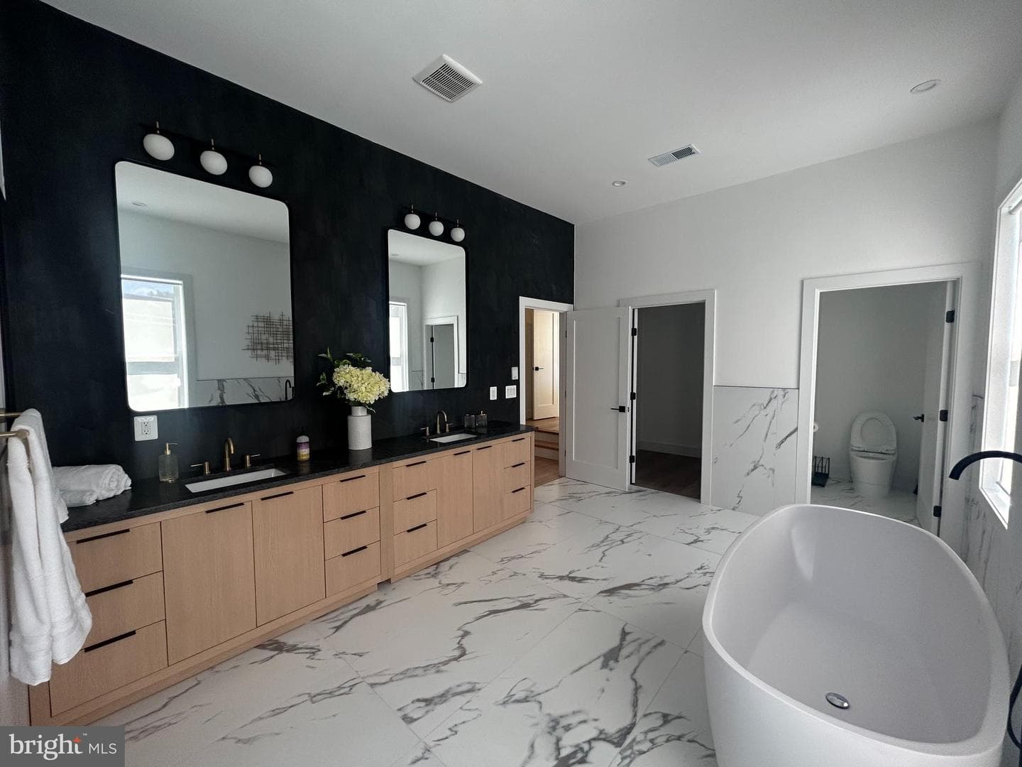 9338 Lee Street photo 7