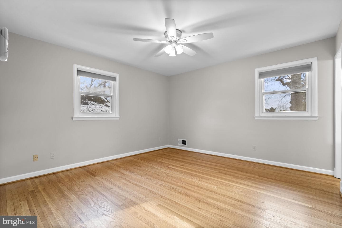 7515 Fairwood Lane photo 17