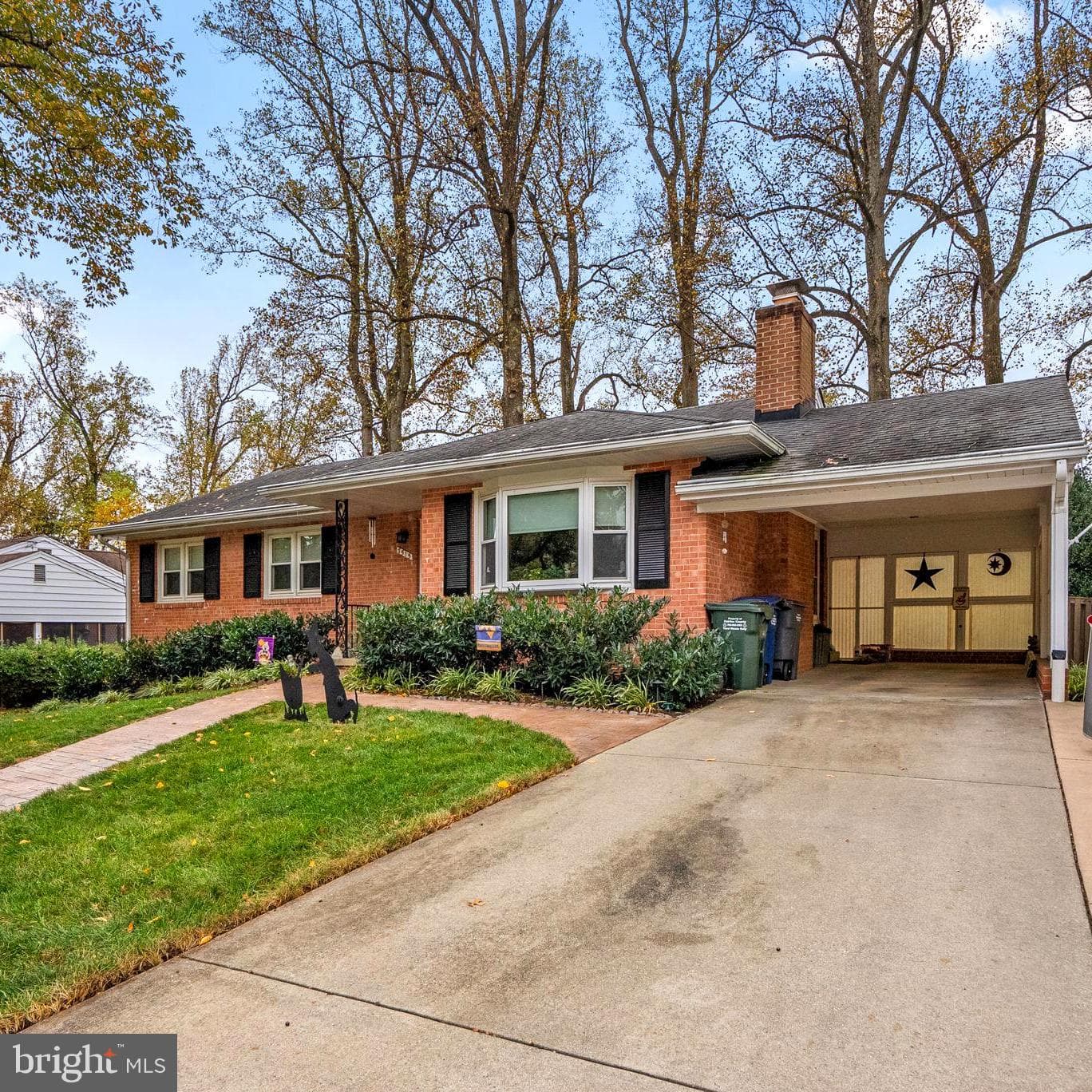 7515 Fairwood Lane photo 3