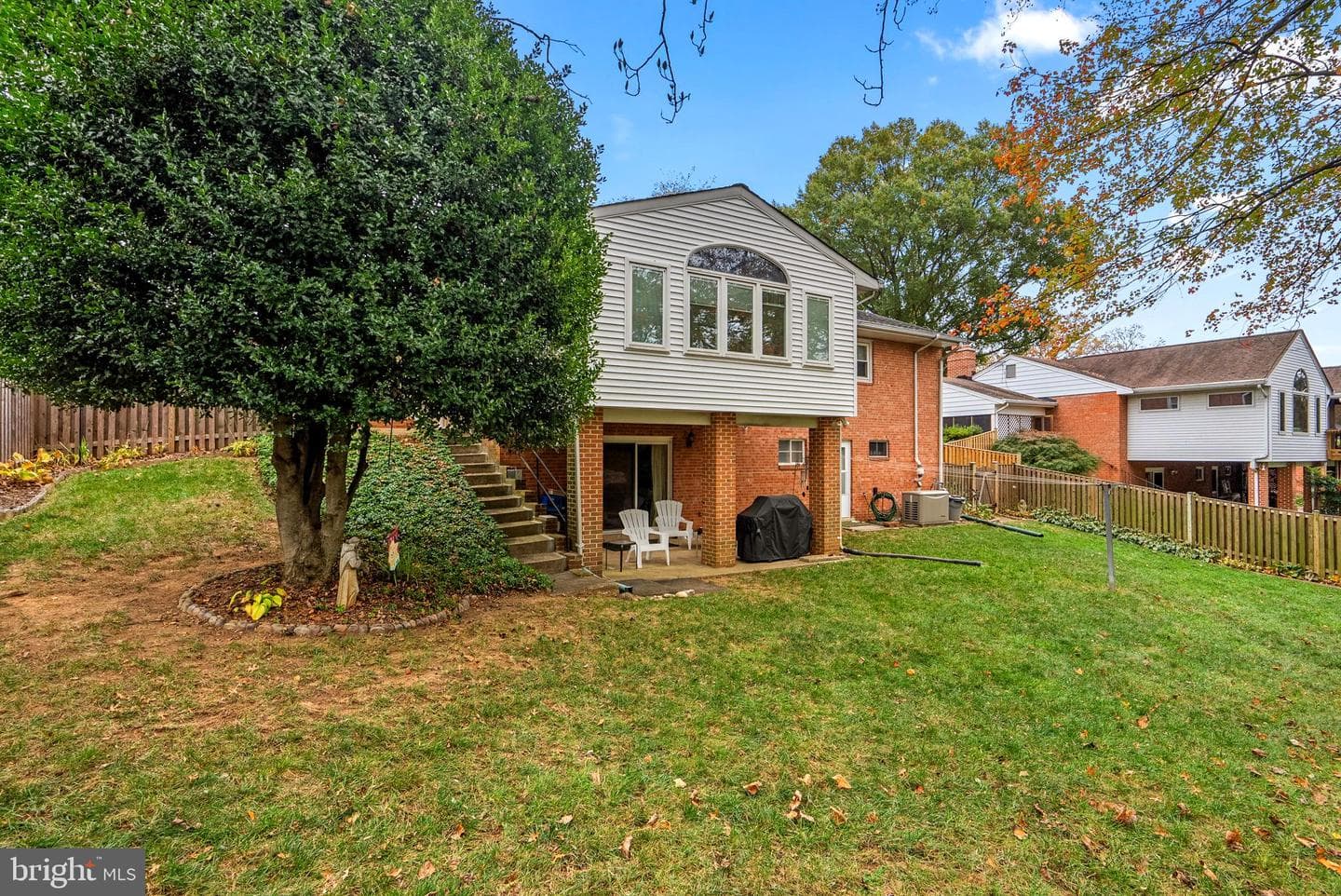 7515 Fairwood Lane photo 34