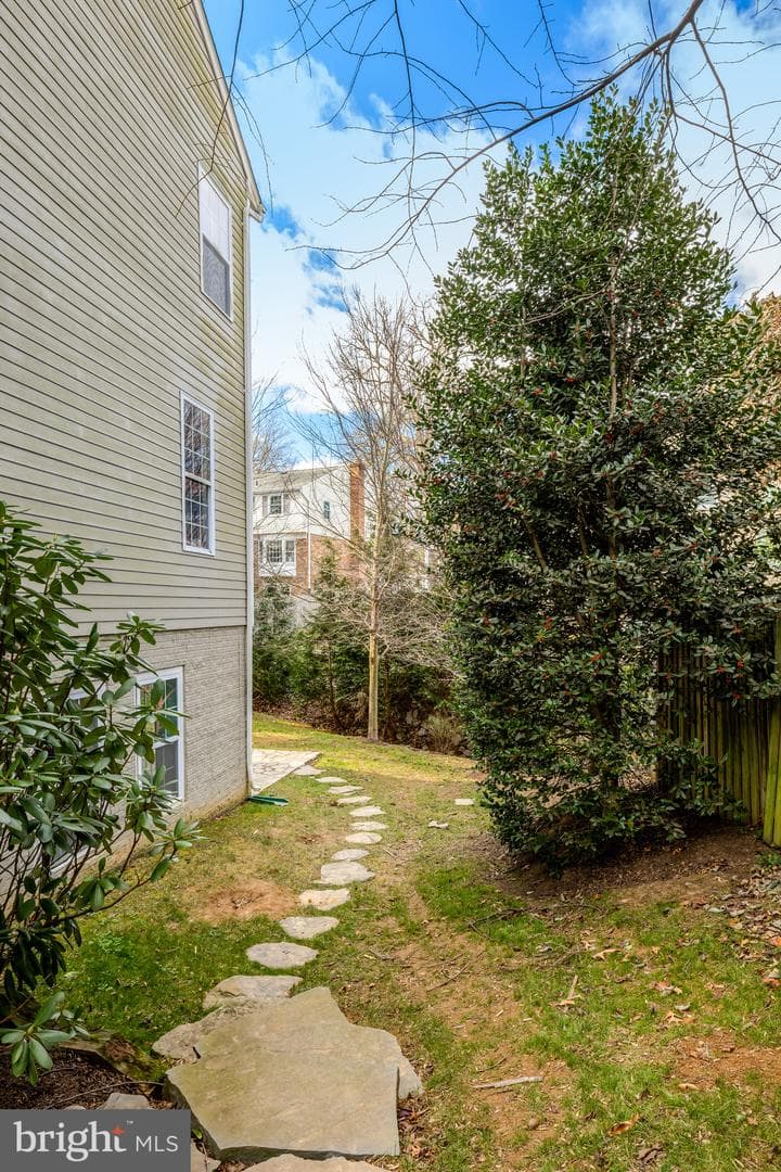 1228 Providence Terrace photo 8