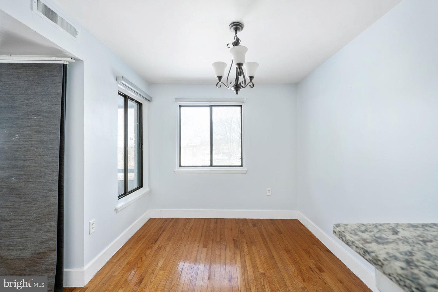 2844 Dover Lane #302 photo 16