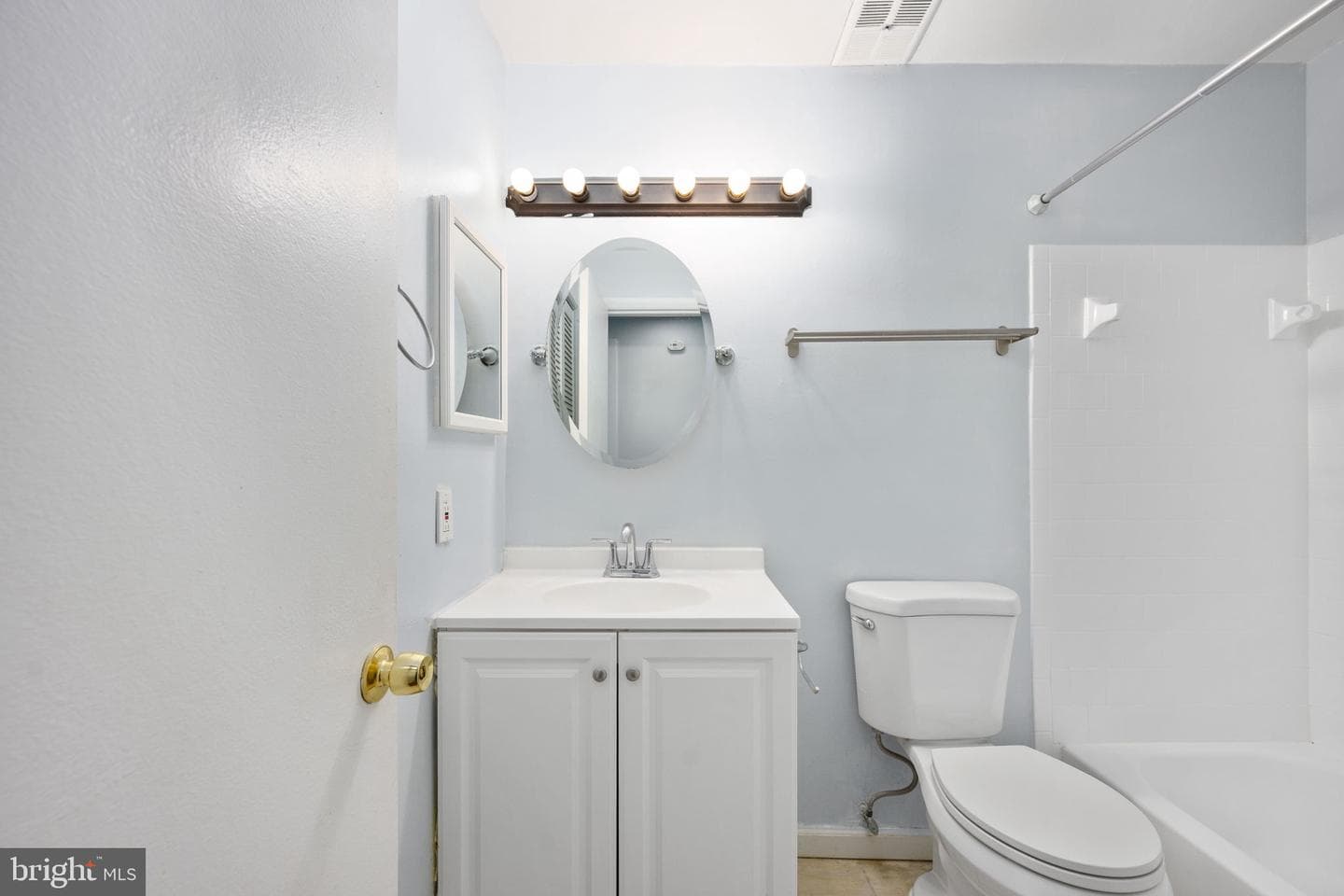 2844 Dover Lane #302 photo 58