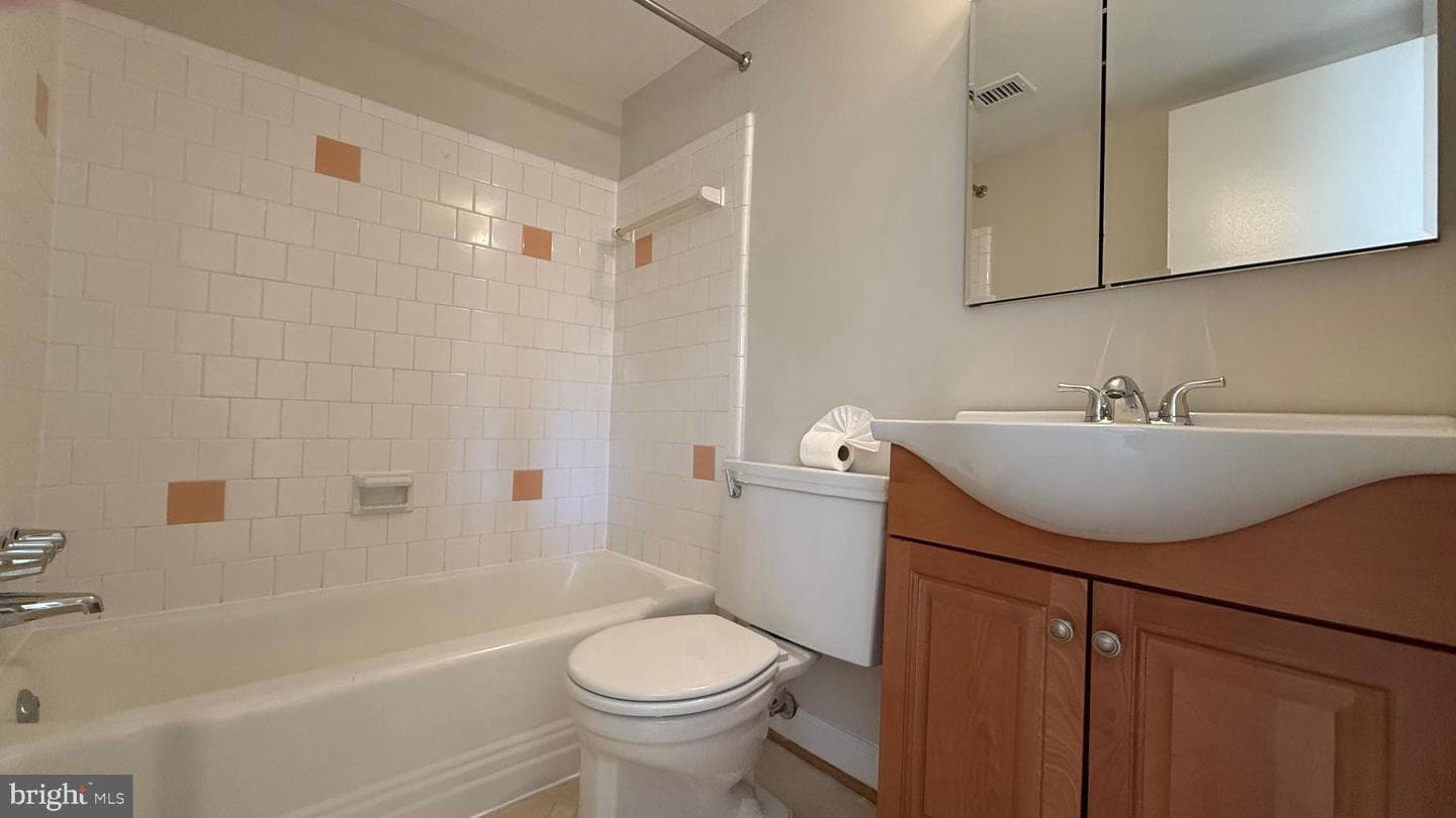 7717 Donnybrook Court #103 photo 23