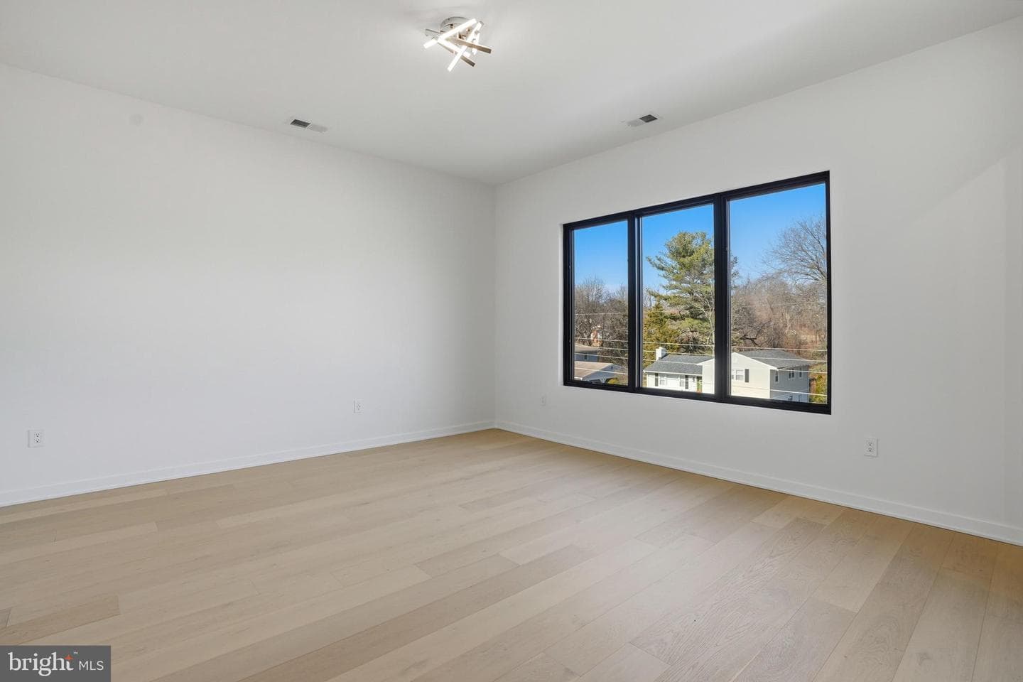 7103 Westbury Road photo 59