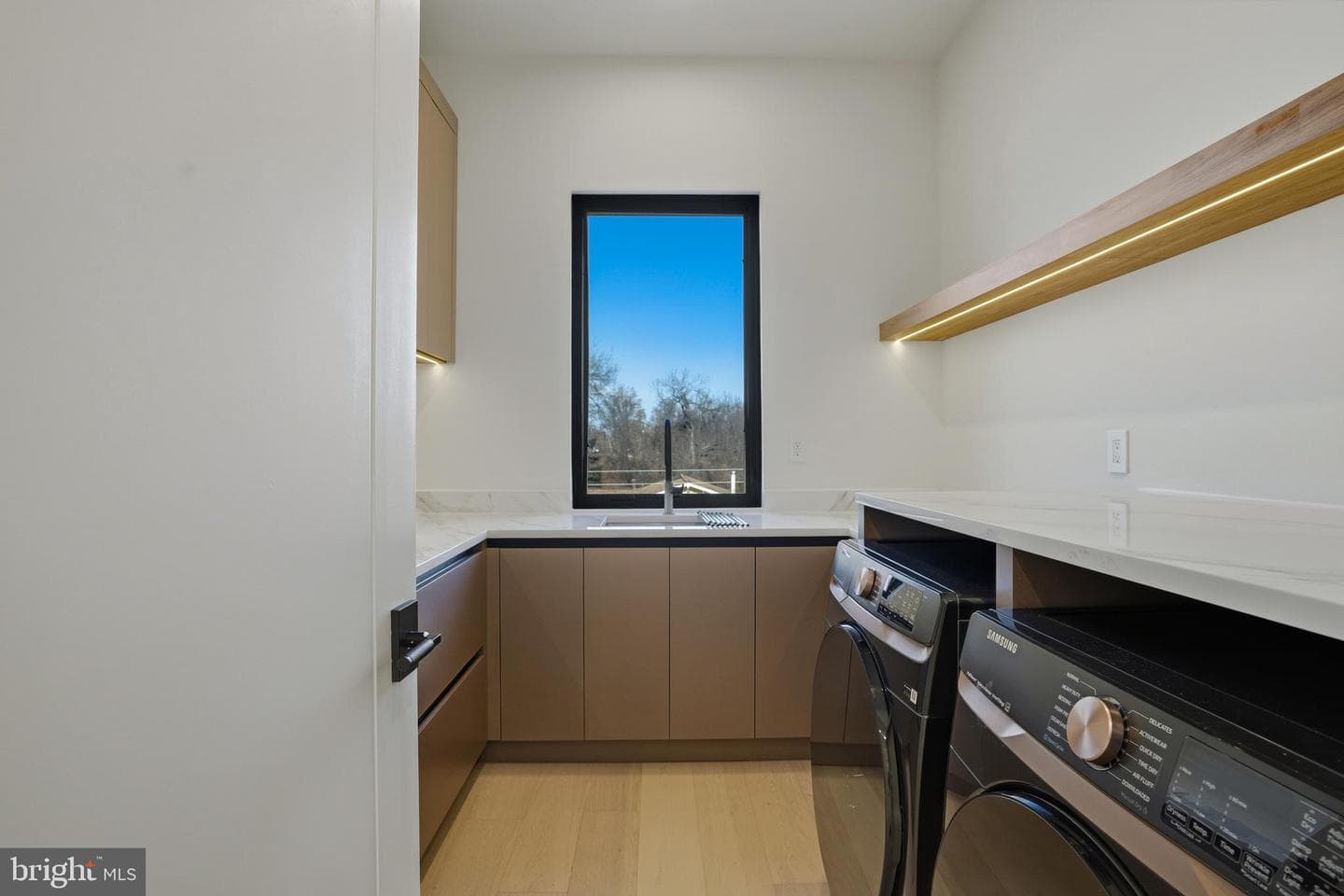 7103 Westbury Road photo 62
