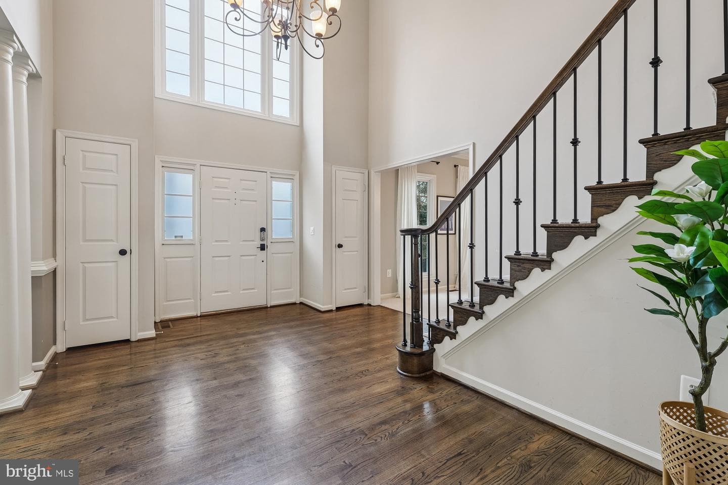 8514 Oak Chase Circle photo 3