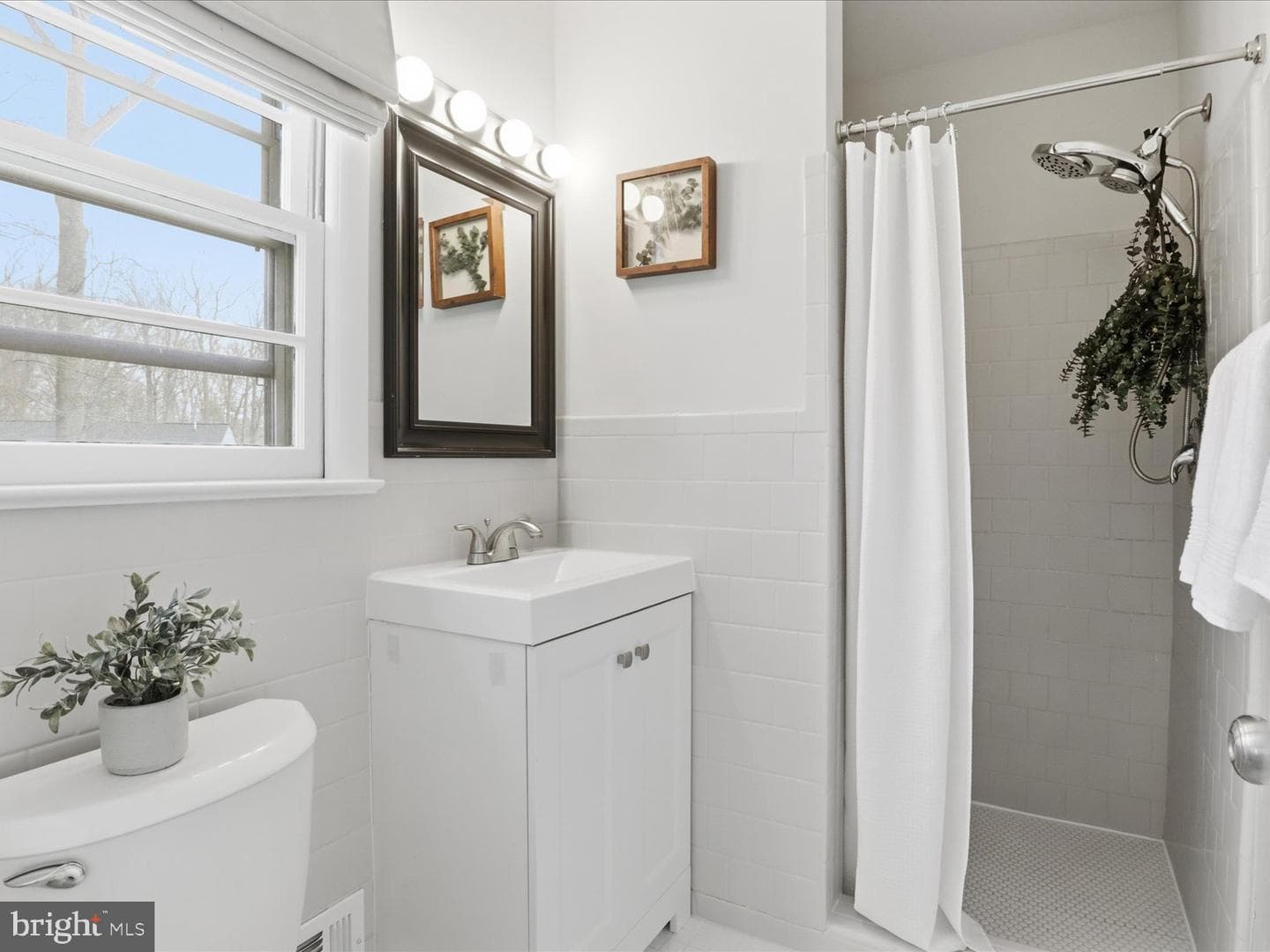 6424 Walters Woods Drive photo 29