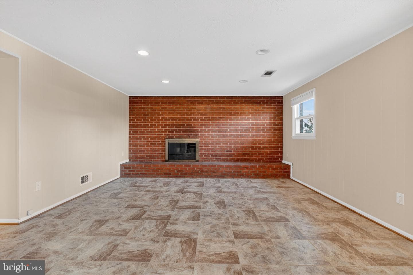 6424 Cabell Court photo 33