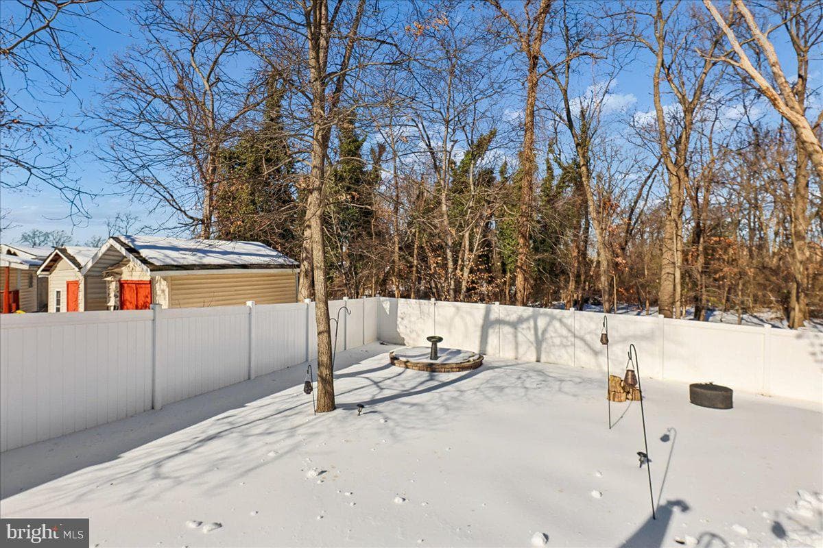 6816 Mayo Court photo 5