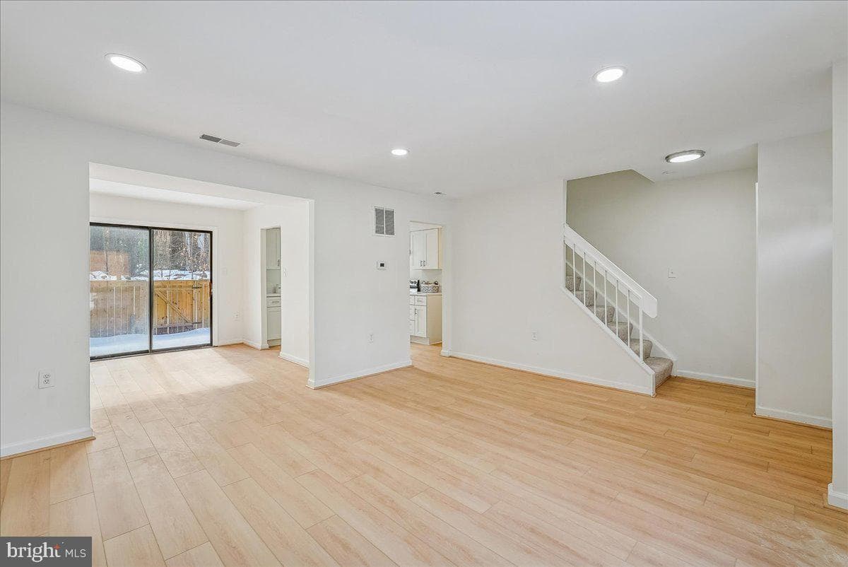 2315 Emerald Heights Court photo 6