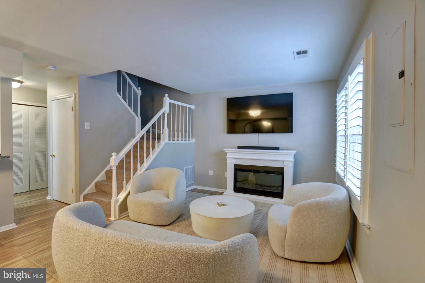 14368 Gringsby Court photo 7