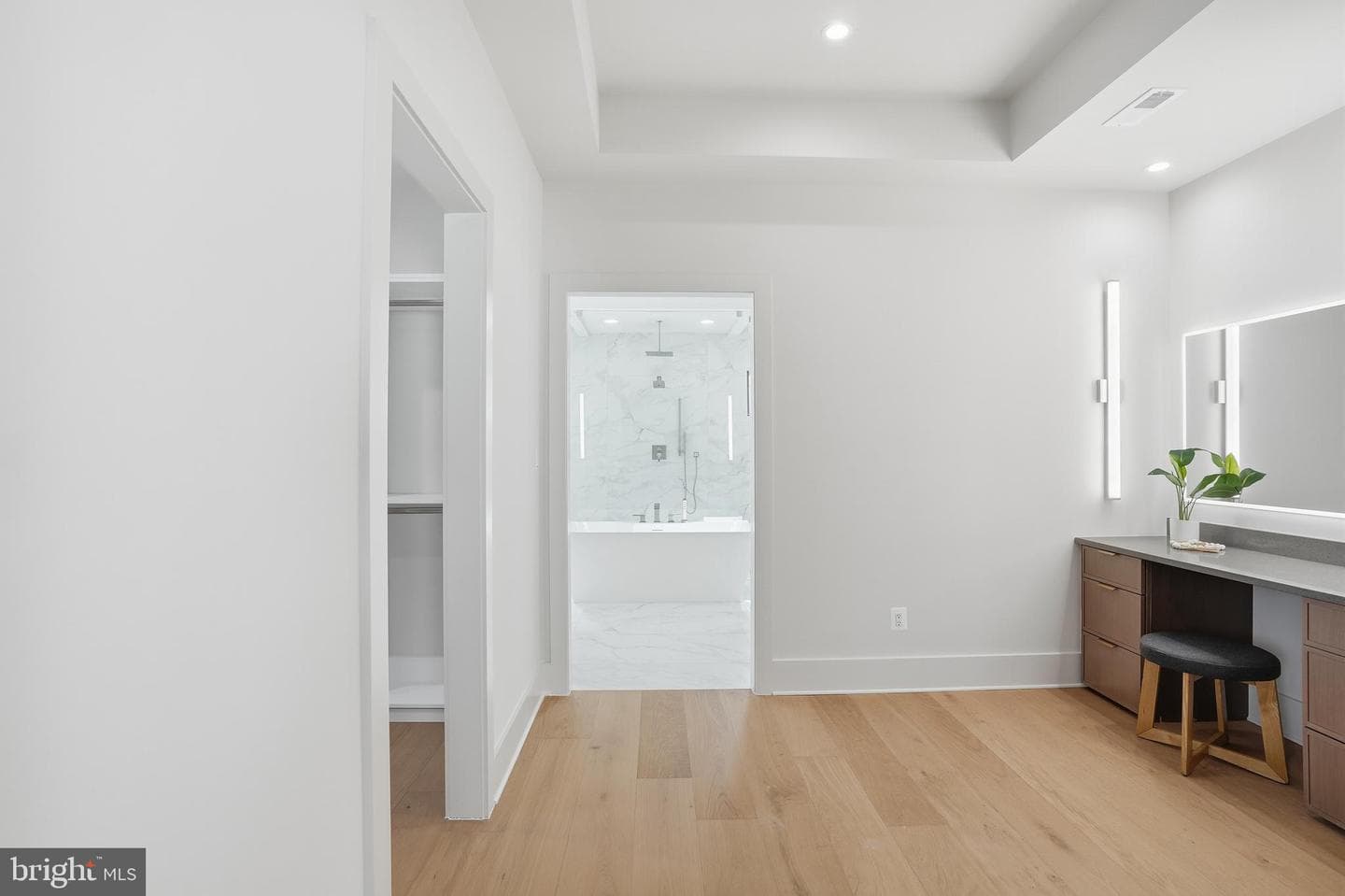 2107 Greenwich Street photo 38