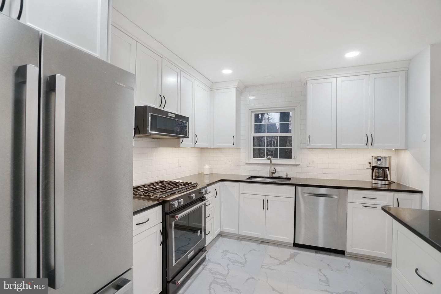 6125 Beech Tree Drive photo 7