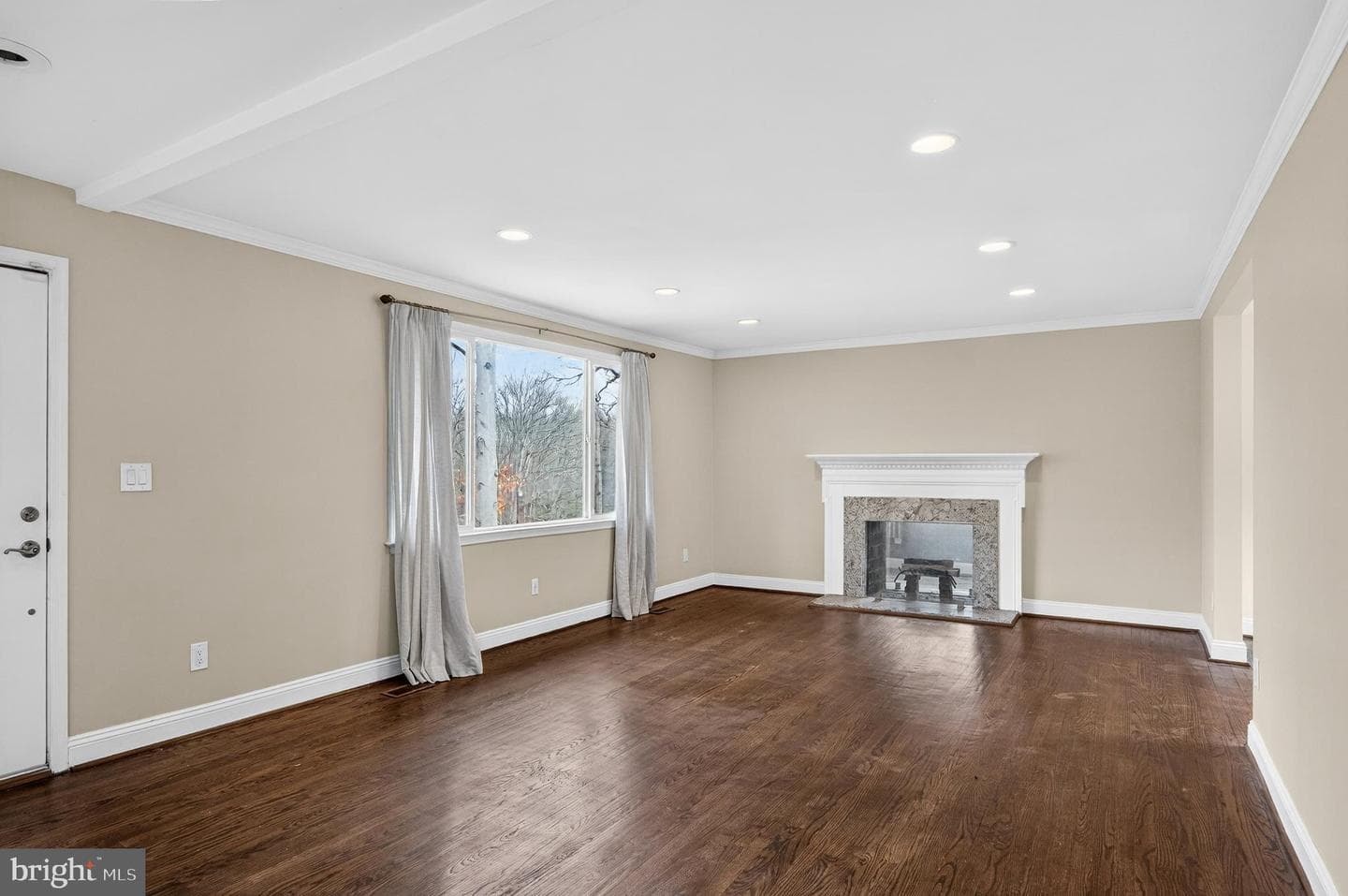 6351 Montrose Street photo 12