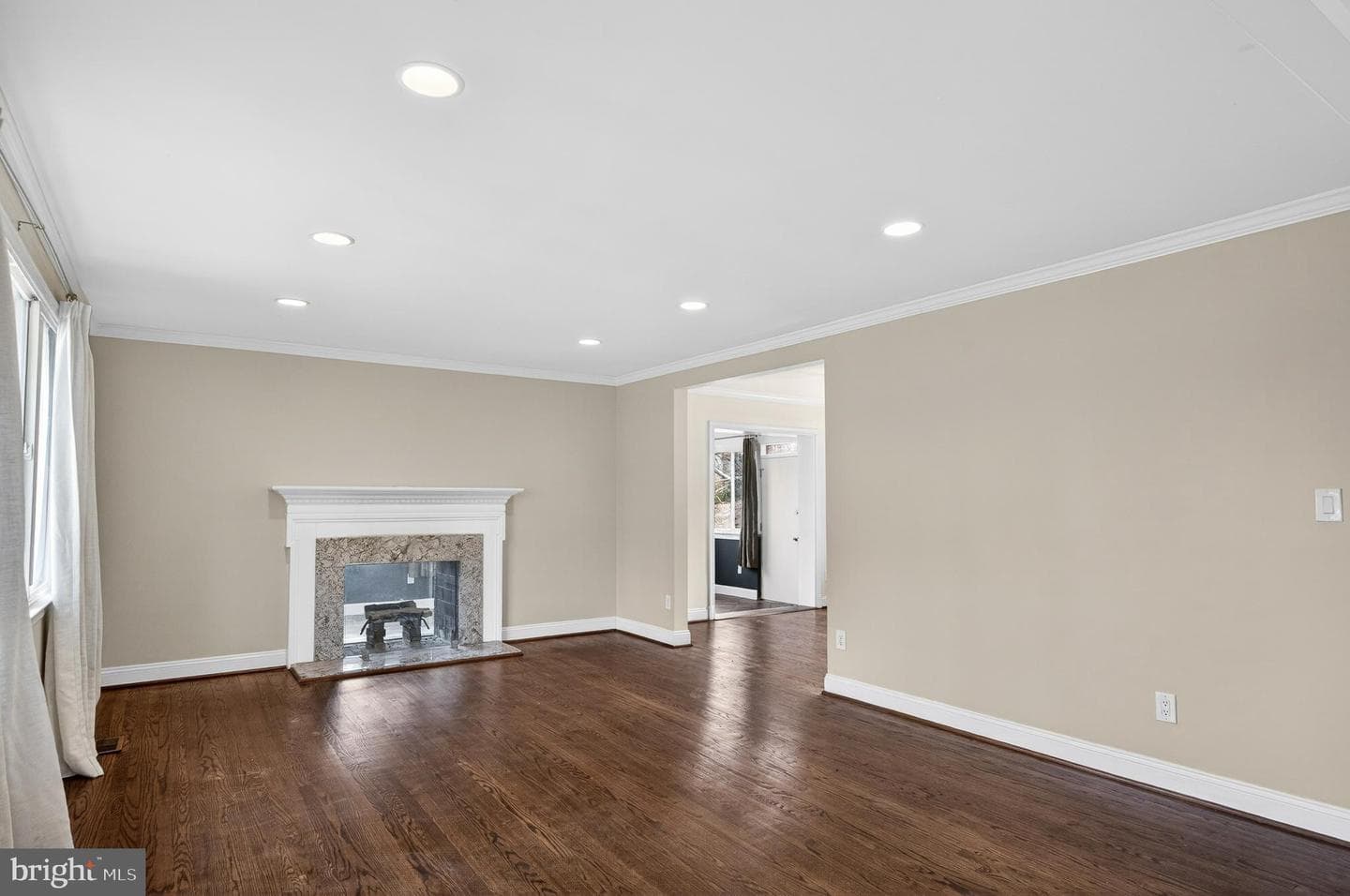 6351 Montrose Street photo 14